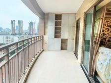 送车位!中层一线湖景 豪华装修少住 拎包即入住 专车看房