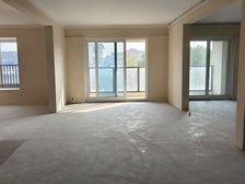 春江郦城4室2厅2卫南北朝向210.0万元/套出售