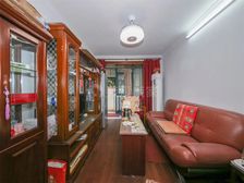 双南20平大天井,空关钥匙房,随时看房!