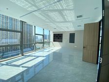 裕华欢乐汇商圈 556平电梯口 配家具 众美万达邻