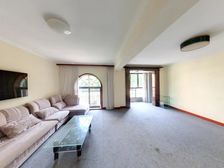 永泰花园联排别墅,东首院子大,闹中取静,实用面积大,诚售