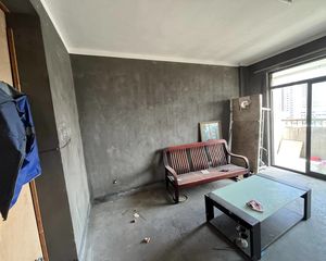 金邑水岸3室2厅2卫南朝向180.0万元/套出售