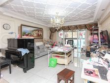 海三少有大四房,客厅南北直通,满五税少,拎包入住!