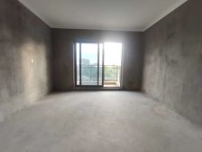 绿地观堂4室2厅3卫南朝向300.0万元/套出售