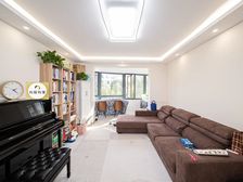 05年次新小区,南北通户型,看房随时,售价可谈空间很大!