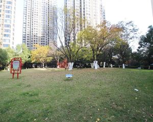 正南 国贸天琴湾 3室2厅 精装修