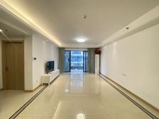 看过来 北湖地铁口边上 南北通透大四房 带车位美丽价格