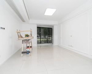 未科 核心地段 50万精装带地暖 户型正气 诚心出售
