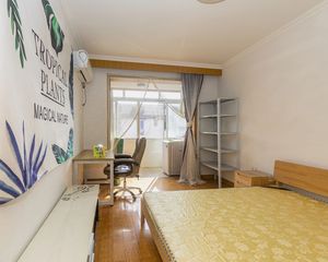 新上和睦新村,已装电梯,南北通透,位置安静