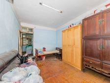 西湖边,地铁口 低楼层 适合居家,