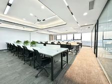 金水东路 东风南路 绿地新都会 260平 双面采光 家具齐全