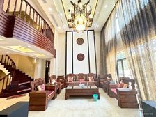 绿茵温莎堡独栋别墅 上下四层 带豪华装修拎包入住 大花园