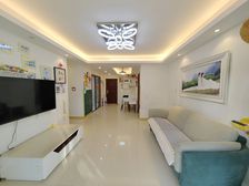 新里西斯莱公馆2房南精装真实好房