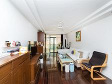 小高层 一梯三户原始两卫 位置好 二十一号轨交在建中 诚心卖