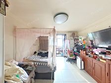 此房按照满五年唯一出售 中间楼层 南北通透 楼龄新