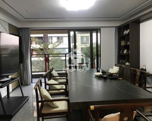 万科金域滨江5房0厅300万
