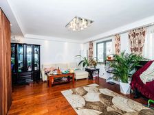 此房满五年 南北通 全明户型 精装修 高区视野好