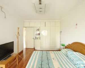 和品广场 打铁关2室2厅 一梯两户 中间楼层