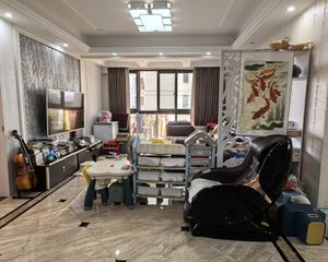 公园1872小区位于弯头板块,旁边环境优美,配套成熟