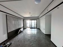 中高层 观澜府 内转 大四房 精装修 全新 业主诚心出售