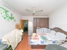 华东花苑 71.45平2居 南东向精装修 随时签约