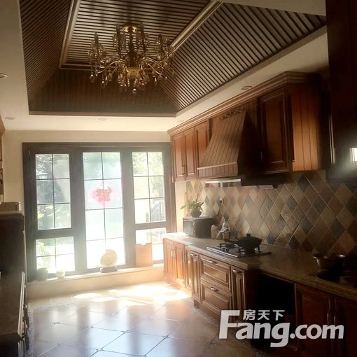 温哥华森林5室2厅精装修