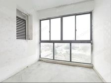 中间楼层 送气车位 真实照片 四房 2015年的房龄