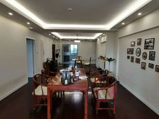 常青藤小城4室2厅2卫南朝向380.0万元/套出售