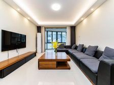 50万豪华装修,家电全送,带固定车位可转,紧邻徐汇滨江急售,