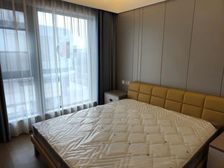 东部新城 上湖城章旁 万象府 136平4居 南北向豪华装修