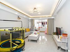 温馨3居室 全明格局 40万装修 领包入住 看方便。