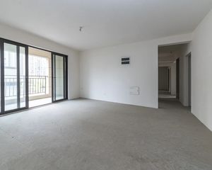 中梁首府壹号 4室2厅 毛坯