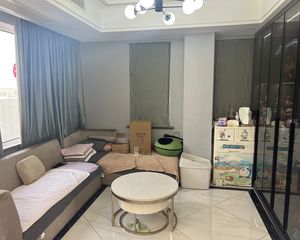 御湖华苑 中庭位置 顶复 精装 可拎包入住