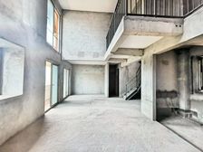 叠拼别墅!!!带私家屋顶花园60平 、轻轨站、龙湖天街旁边