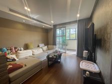 小区刚刚挂牌双南两房,房东说了接受市场价成交,价格可以谈