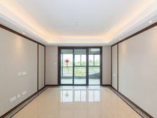 蓝光晶曜 4室2厅 精装修洋房阳房价格可谈