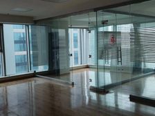 免费停车数码科技中心130平6.6万/年,天宝上实中心多