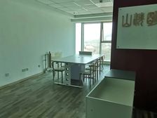 免费停车带家具数码科技中心50平方2万/年起,天宝65平