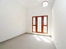 企业推荐房源:凯德麓语 法式毛坯独栋别墅 双车库 看房随时。