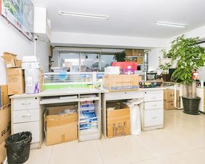 70年有燃气 落地飘窗 采光好 位置优越 2005年楼盘