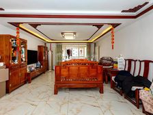 【顺义客户0.5%】蓝星花园4室2厅2卫 电梯 满五