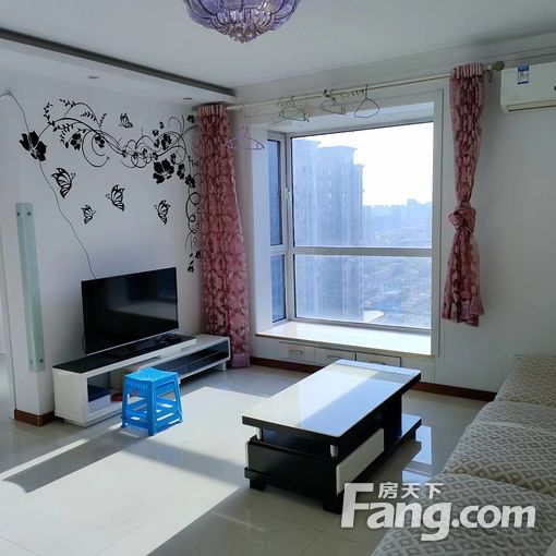 新华里世博广场 3室1厅 南 简装