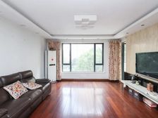 东湖大郡四房,看房方便,诚心卖价格好谈,房东着急出售