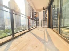 甲A级房,低市价50万,头等位置,楼层位置好,5房,使用