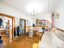 新上东港二村,中间桥位置安静,2房朝南,全明户型,星港在