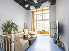 长阳加州水郡西区三期4室2厅