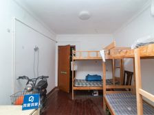 新上 一楼带30㎡花园 居家装修 提前预约可以看房 诚意出售