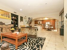 四期廊院户型,地上两层独栋,南绿地,人车分流