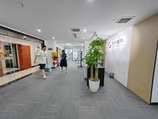 中山华府 精装东南角600平电梯口 乐汇城勒泰恒大华润万象城