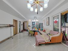 南岸区 融创江南融府高层 四房 114万